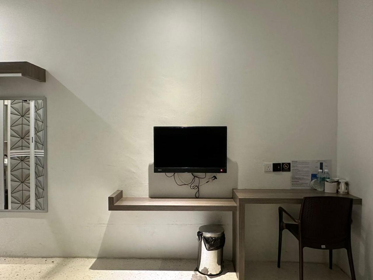 Wf Motel Кулим Екстериор снимка
